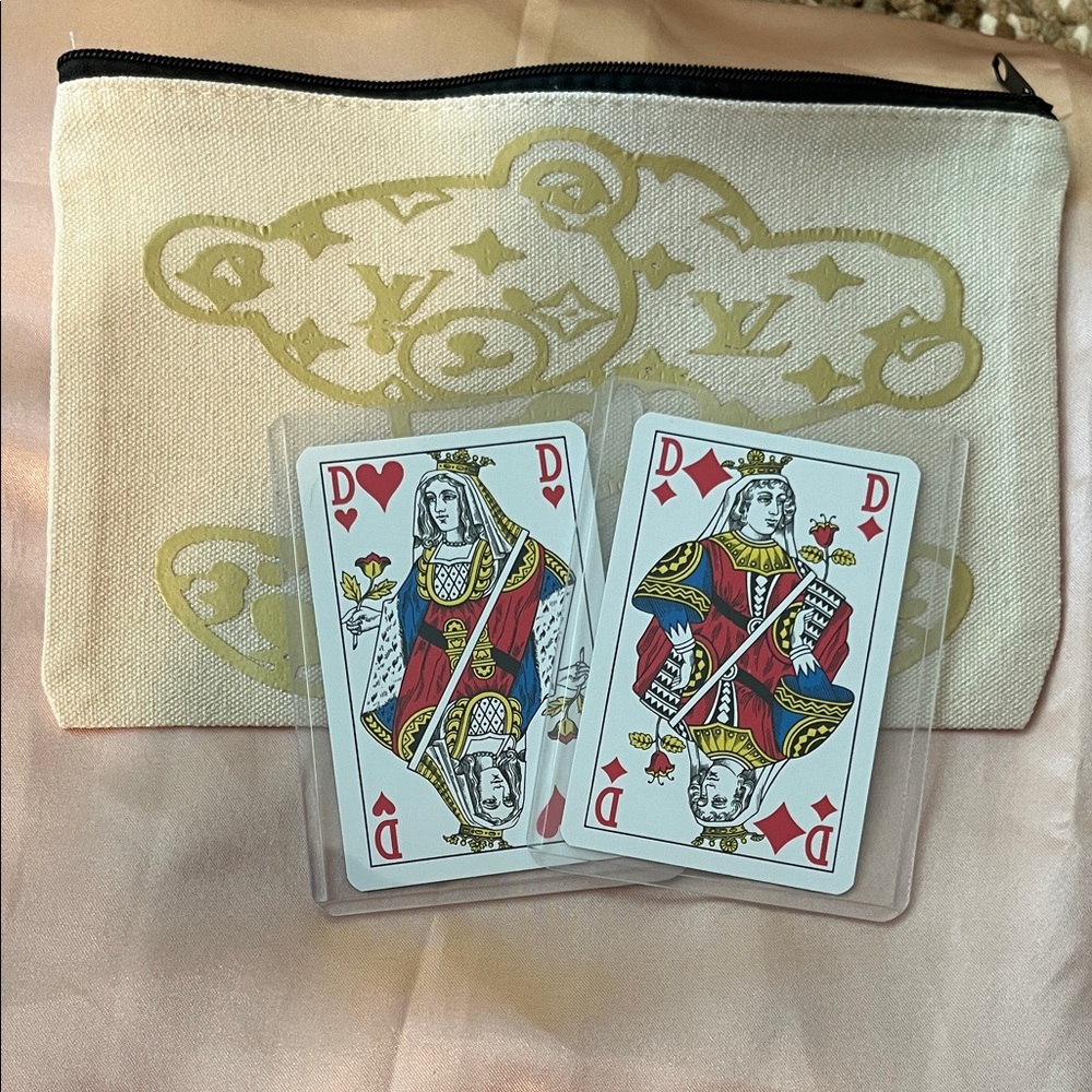NIC Louis Vuitton Playing Cards Queen of Hearts ❤️and Queen of Diamonds 💎 - Picture 5 of 6